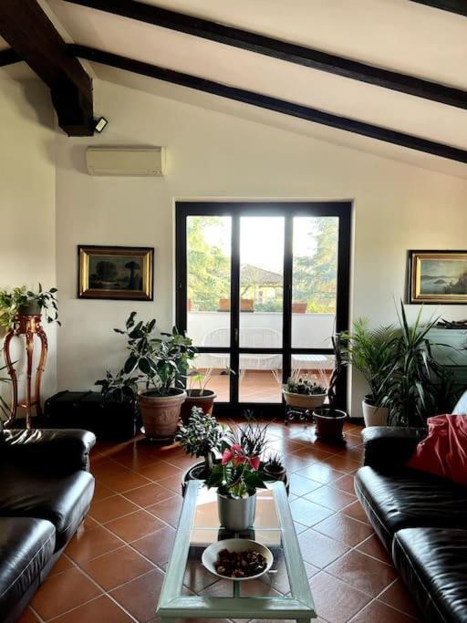 Apartment In Villa La Carruba リヴェルガーロ エクステリア 写真