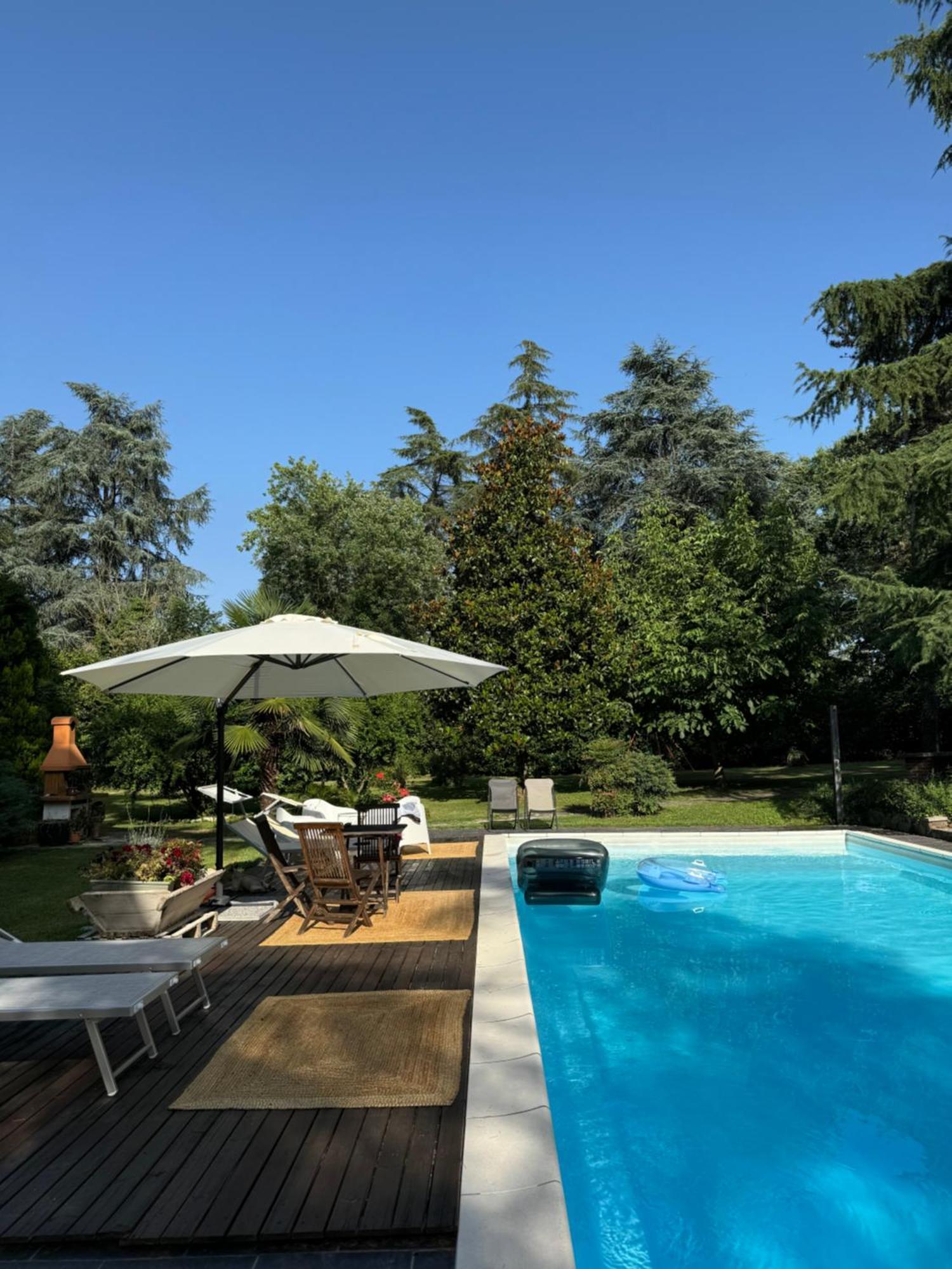 Apartment In Villa La Carruba リヴェルガーロ エクステリア 写真